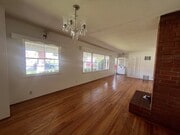 Photo - 1542 Alameda St House