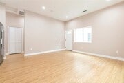 Photo - 741 E Doran St