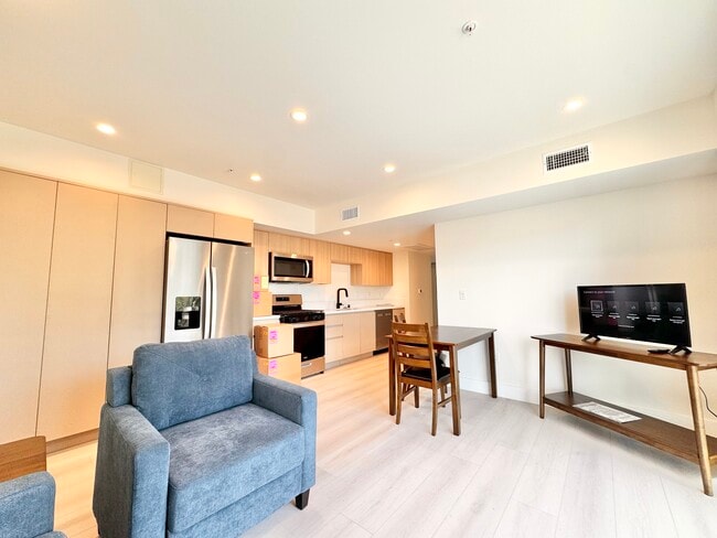 Photo - 226 N Berendo St Apartment Unit 303