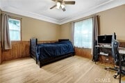 Photo - 10915 White Oak Ave House