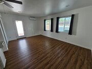 Photo - 290 E 57th St