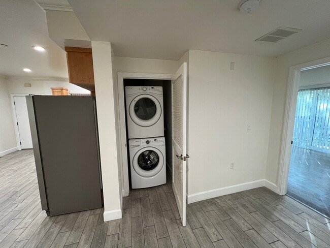 Photo - 7228 Amigo Ave