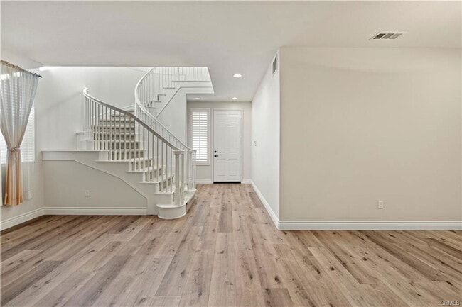 Photo - 28355 Stansfield Ln