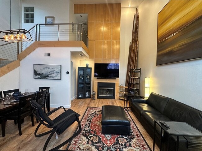 Photo - 2217 Vanderbilt Ln