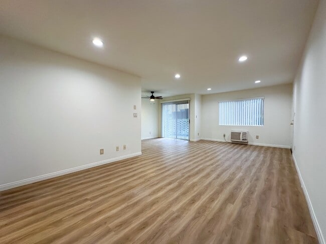 Photo - 10140 Mountair Ave