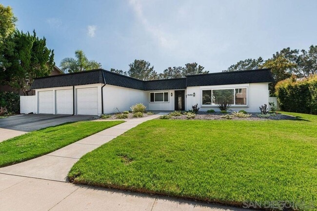 Building Photo - 8686 Cliffridge Ave Rental
