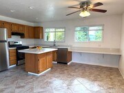 Photo - 635 Woodward St