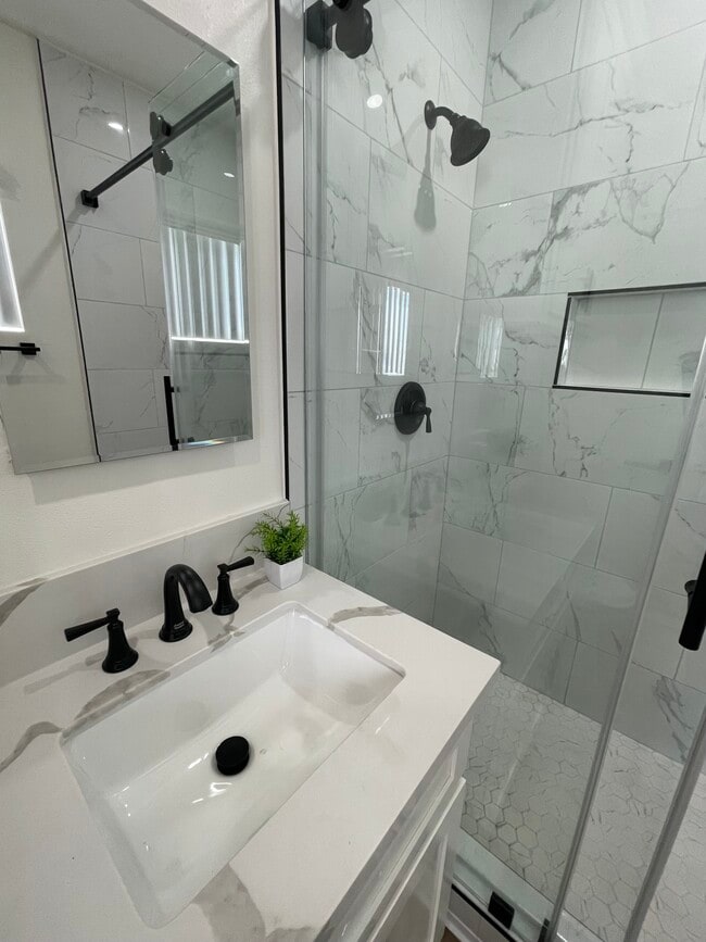 C24 - Carlton Park Apartments