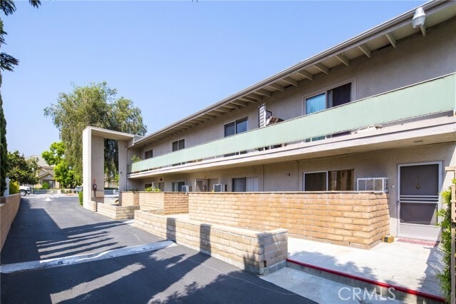 Photo - 922 W Duarte Rd Unit 3