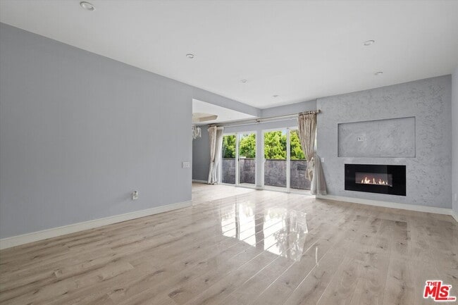 Photo - 5534 Sylmar Ave Unit 7