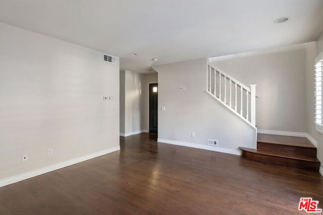 Photo - 6840 De Celis Pl