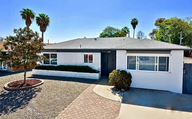 5BD/2BA, Great Sunroom! - 5BD/2BA, Great Sunroom!