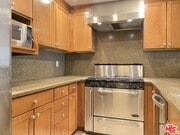 Photo - 1227 Granville Ave Unit 104