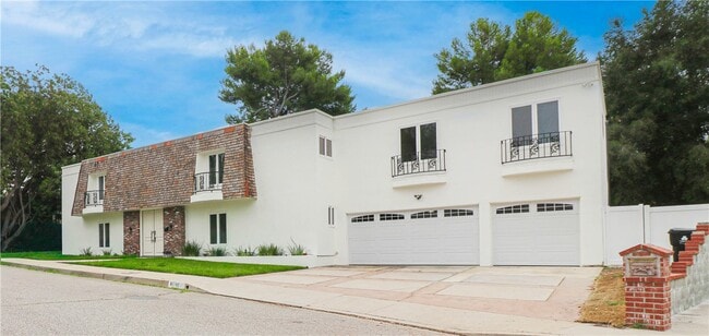 Building Photo - 16608 Park Ln Cir