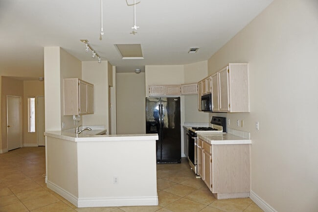 Photo - 78359 Moongold Rd