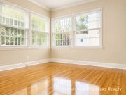Photo - 10376 Holman Ave