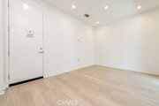 Photo - 627 S Lyon St Condo