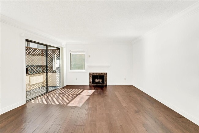 Photo - 18620 Burbank Blvd Unit 104