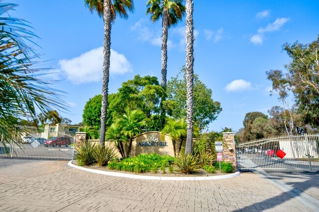 Photo - 432 Edgehill Ln Unit 32 Oceanside, CA 92054-4727