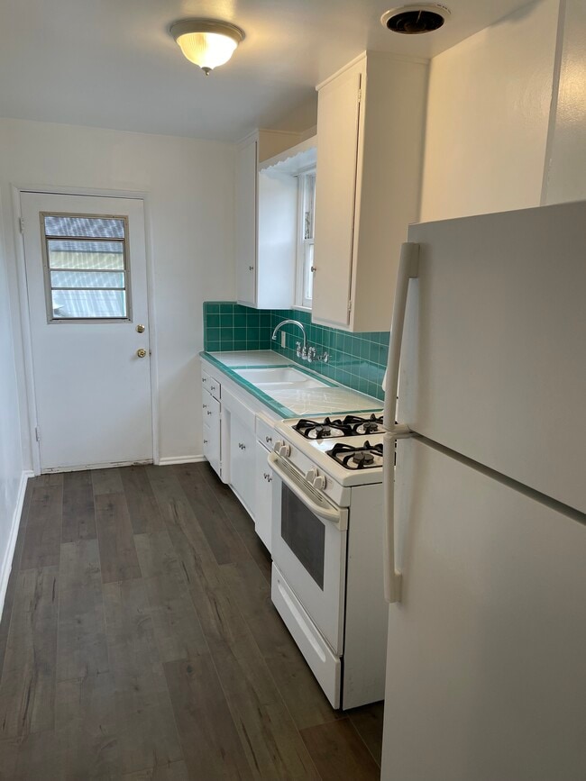 Photo - 334 W Alameda Ave Unit 2