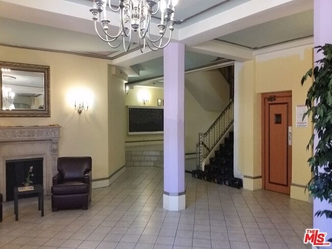 Photo - 5640 Franklin Ave