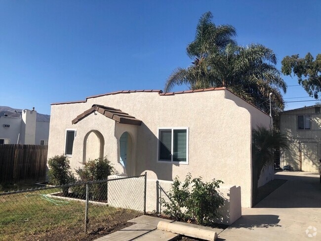 Building Photo - holt Unit 141 Rental