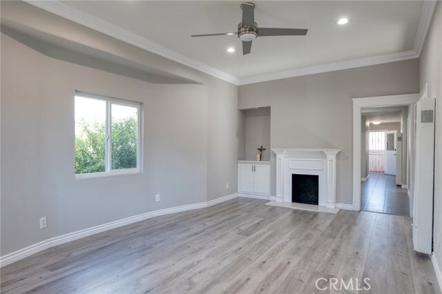Photo - 337 W 10th St