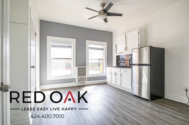 Building Photo - 744 Beacon Ave Unit 206