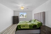Photo - 18075 Lakeview Dr House