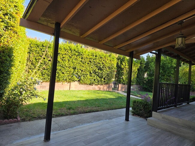 Front yard - 11536 Cumpston St