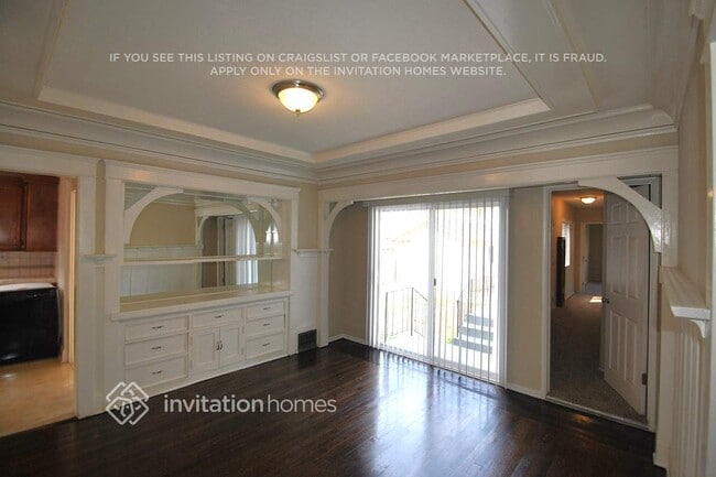 Photo - 1613 W 49th St