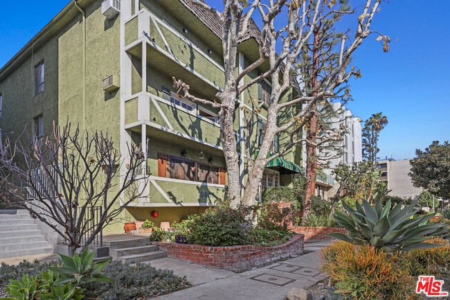 Photo - 10965 Rochester Ave Unit 303