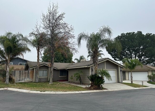 Building Photo - 4229 Cocopah Ln