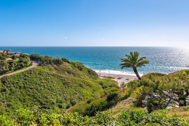 Building Photo - 6817 Seawatch Ln