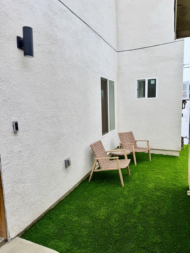 Photo - 2681 Pomeroy Ave