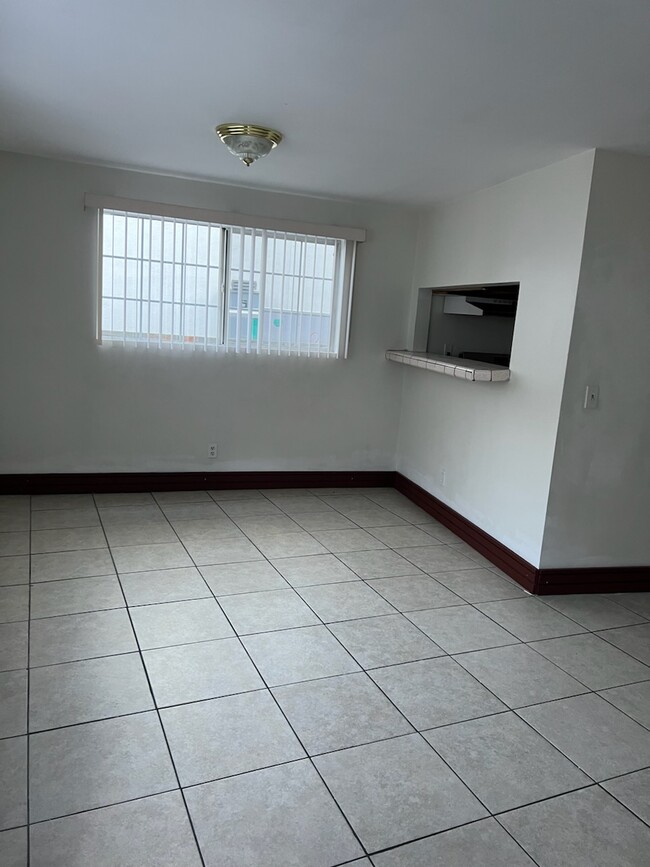 Living Room & Dining Area - 2434 Riverside Pl Unit 2434