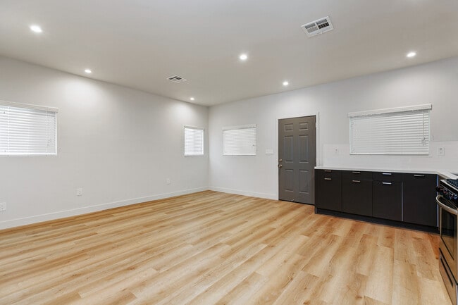 Photo - 1784 S Rimpau Blvd Unit 1/2