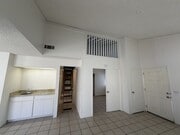 Photo - Redlands Townhouse in Great Complex 2+ 1.5 AVAILABLE NOW