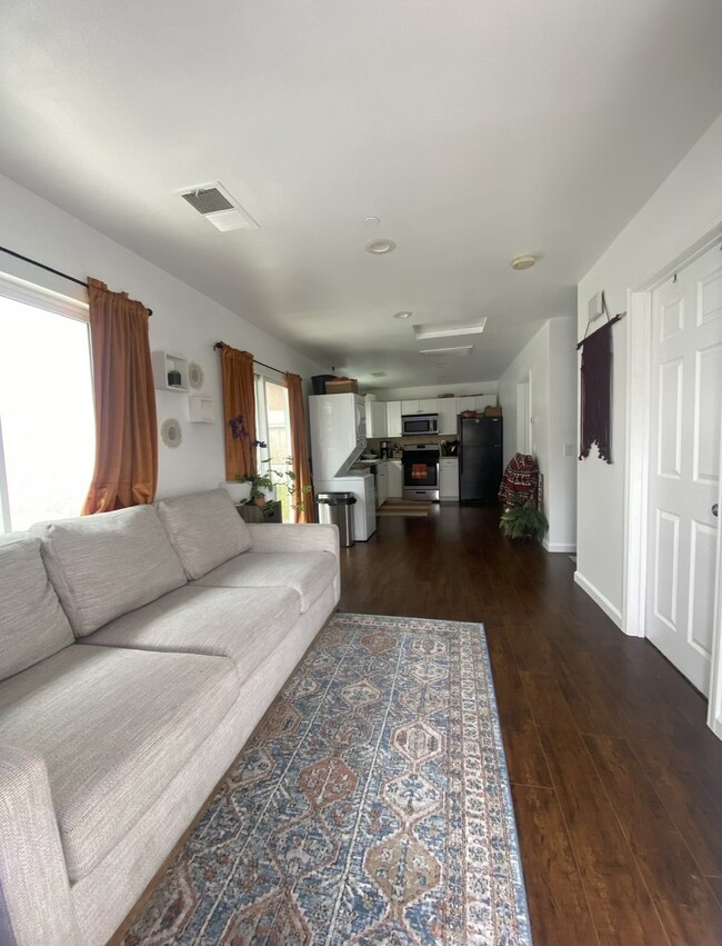 Photo - 1623 Drexel Dr House