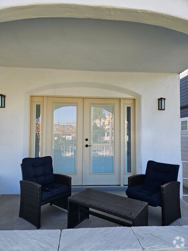 Building Photo - 540 Orange Ave Unit #1 Rental