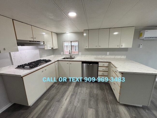 Building Photo - 33641 Westchester Dr