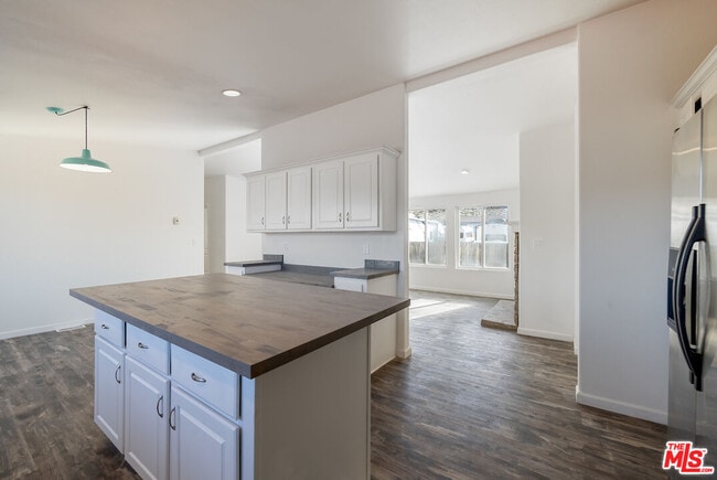 Photo - 45999 South St