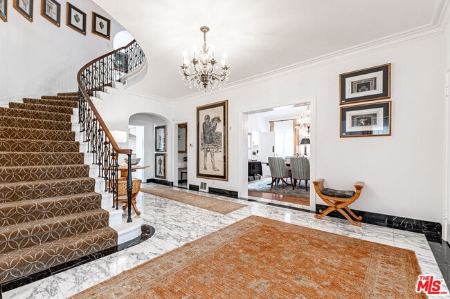 Photo - 165 N Las Palmas Ave