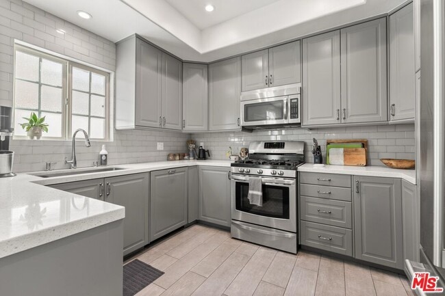 Photo - 1823 20th St Unit 102