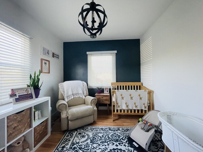 Photo - 2348 Warwick Ave