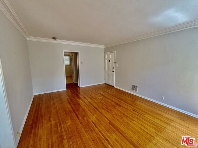 Photo - 1269 N Crescent Heights Blvd Unit 1271 1/4
