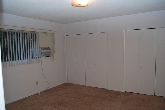 Bedroom - 236 S Mentor Ave Unit 3