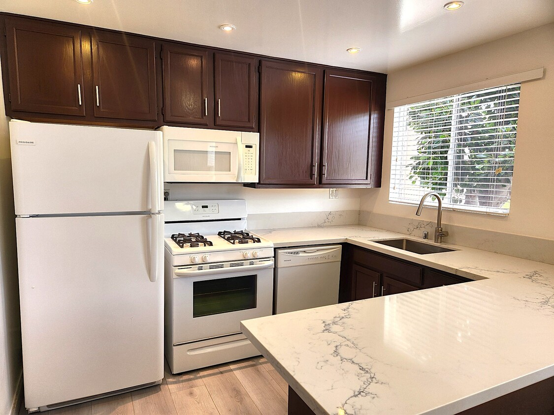 Floor Plan - ONE BEDROOM