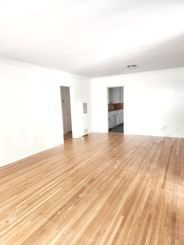 Building Photo - 1850 N La Brea Ave