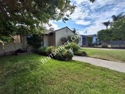 Photo - 24654 Walnut St